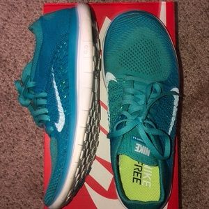 Women’s size 8.5 Nike freerun 4.0